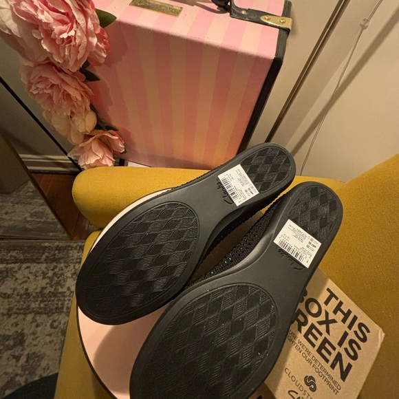 Cloudsteppers by Clarks Sparkling Black Flats - Picture 3 of 5